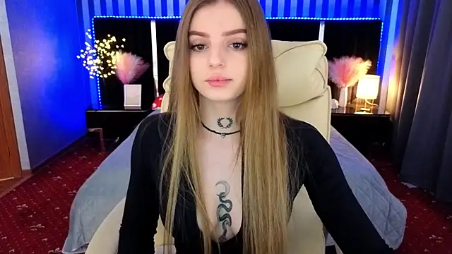 Snapshot of Lexi_Si chatting on 04-20-26, 01:13 Lexi Si online show from 04-20-26, 01:13