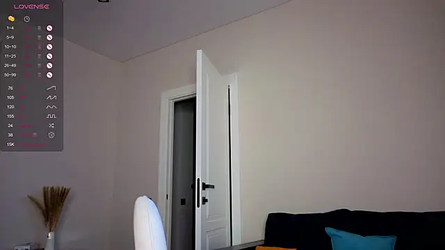 Snapshot of Dream_emma chatting on 11-28-25, 01:28 Dream emma online show from 11-28-25, 01:28