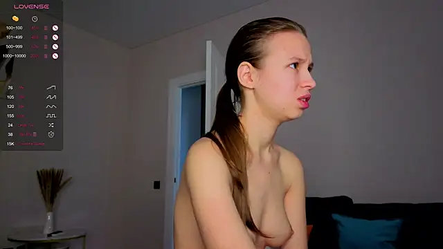 Snapshot of Dream_emma chatting on 09-10-25, 01:59 Dream emma online show from 09-10-25, 01:59
