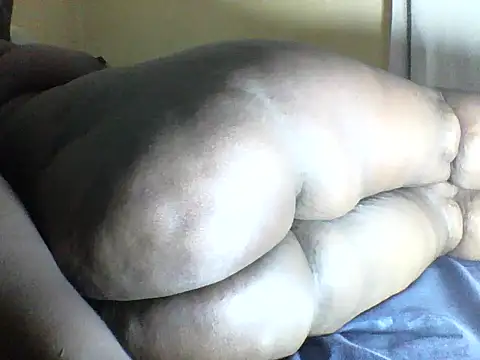 Gorgeous ass20 online show from 12-14-25, 11:54