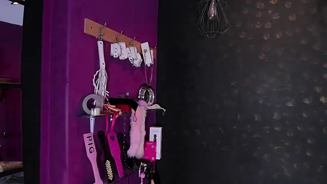 Alexa Slave online show from 11-20-25, 07:14