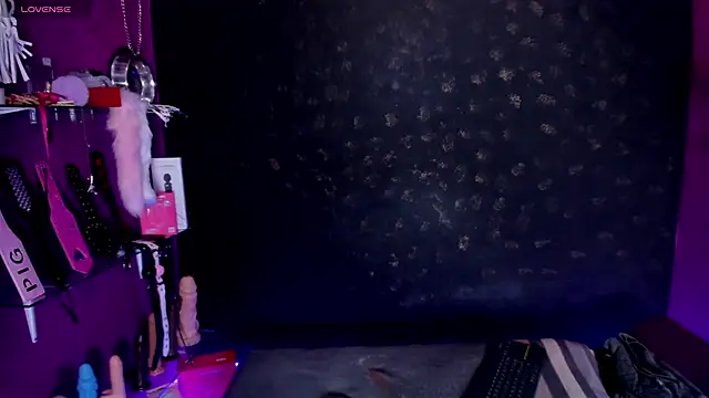 Alexa Slave online show from 12-20-25, 09:06