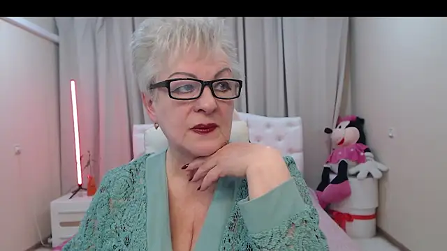 KayleSmoll online show from 04-17-26, 06:55