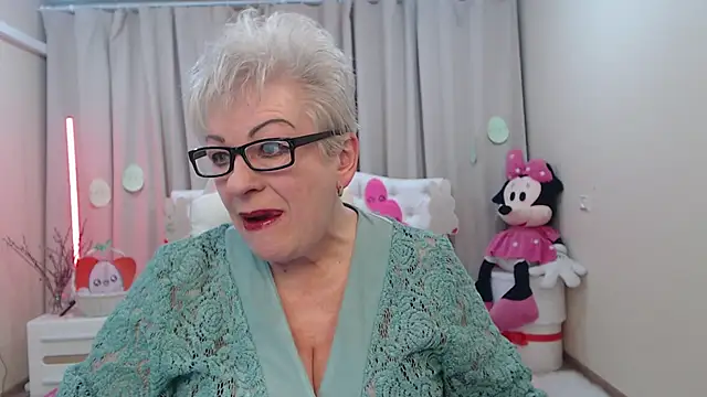 KayleSmoll online show from 04-11-26, 06:44