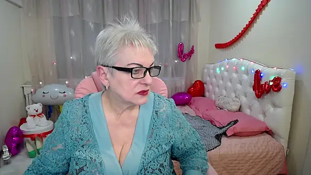KayleSmoll online show from 02-26-25, 05:03