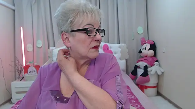 KayleSmoll online show from 04-08-26, 06:42