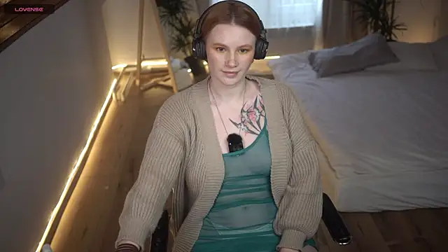 Snapshot of AkaneiroDemon chatting on 01-15-25, 01:41 AkaneiroDemon online show from 01-15-25, 01:41