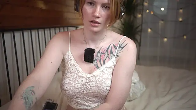 Snapshot of AkaneiroDemon chatting on 01-27-25, 04:43 AkaneiroDemon online show from 01-27-25, 04:43