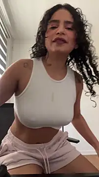 cinnamon rosa online show from 12-15-25, 08:58