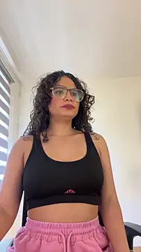 cinnamon rosa online show from 12-21-25, 07:15