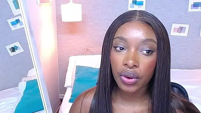 Shamiraa moore online show from 03-18-25, 04:39