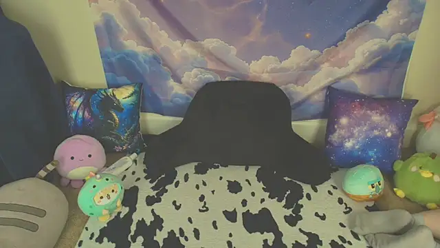 MilkyBunny online show from 02-11-26, 05:57