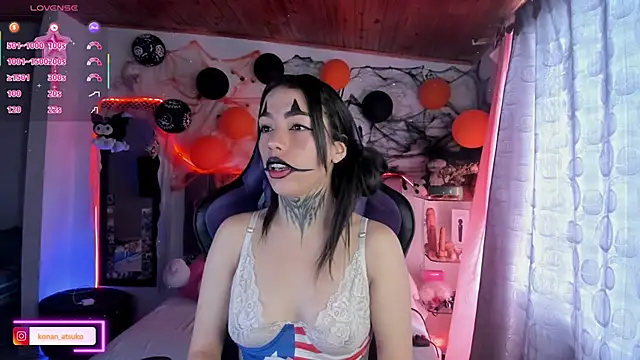 Snapshot of Alice_ch1 chatting on 10-13-25, 01:45 Alice ch1 online show from 10-13-25, 01:45