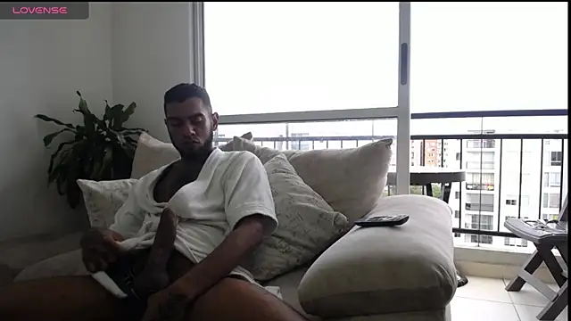 Snapshot of Christopher_kenne chatting on 01-04-25, 09:31 Christopher kenne online show from 01-04-25, 09:31