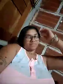 Snapshot of Sofythom1 chatting on 01-25-25, 01:21 Sofythom1 online show from 01-25-25, 01:21