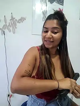 Snapshot of Sofythom1 chatting on 09-20-25, 10:59 Sofythom1 online show from 09-20-25, 10:59