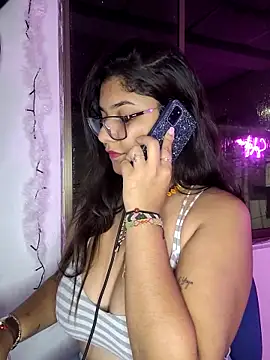 Snapshot of Sofythom1 chatting on 02-18-25, 01:32 Sofythom1 online show from 02-18-25, 01:32