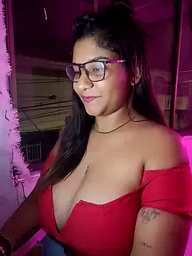 Snapshot of Sofythom1 chatting on 01-11-25, 05:41 Sofythom1 online show from 01-11-25, 05:41