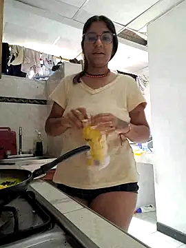 Sofythom1 online show from 06-21-26, 05:19