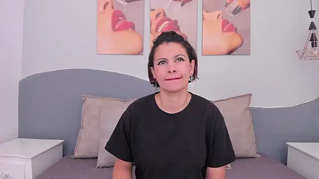 Snapshot of MarianaSanz chatting on 02-01-26, 01:31 MarianaSanz online show from 02-01-26, 01:31