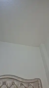 Kloemoretti online show from 02-27-25, 03:18