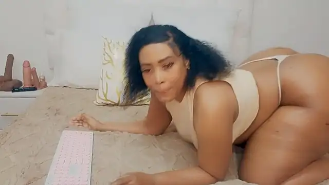 Snapshot of GiantBootyMilf chatting on 05-29-26, 07:20 GiantBootyMilf online show from 05-29-26, 07:20