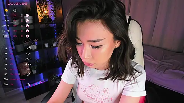 sensualily online show from 12-13-25, 08:04