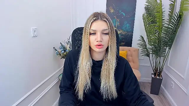 SelenaeMoore online show from 01-09-26, 03:24