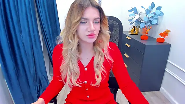 SelenaeMoore online show from 10-17-25, 03:32