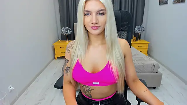 SelenaeMoore online show from 03-19-25, 09:49