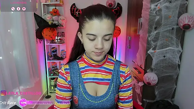 Snapshot of Layla_castilloo chatting on 10-20-25, 03:23 Layla castilloo online show from 10-20-25, 03:23