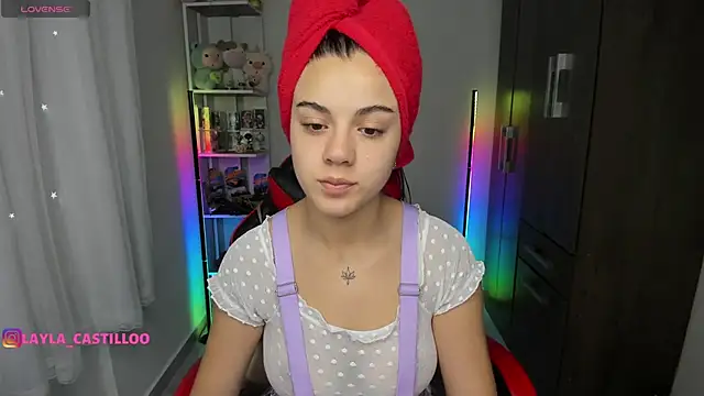 Snapshot of Layla_castilloo chatting on 09-10-25, 02:27 Layla castilloo online show from 09-10-25, 02:27