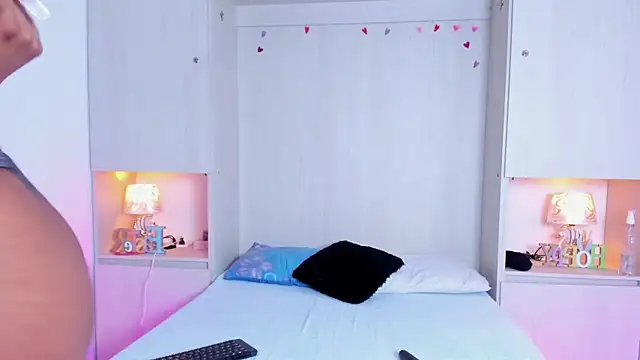 KendallRosse1 online show from 12-18-25, 12:53