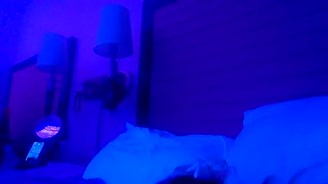 Snapshot of urgoodtime chatting on 04-30-26, 11:06 urgoodtime online show from 04-30-26, 11:06