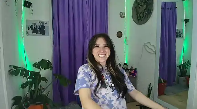 Snapshot of Violeta_Arnau chatting on 01-27-25, 11:11 Violeta Arnau online show from 01-27-25, 11:11