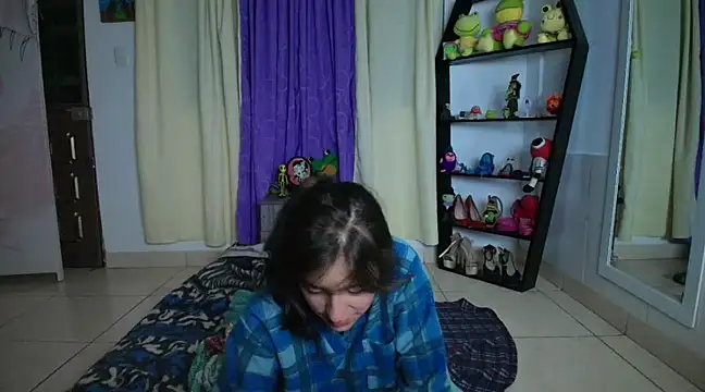 Snapshot of Violeta_Arnau chatting on 02-12-25, 05:15 Violeta Arnau online show from 02-12-25, 05:15