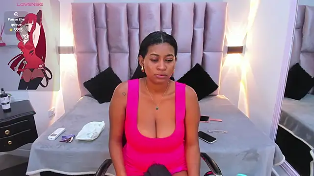 LAYLATAYLOR  online show from 02-19-25, 10:34