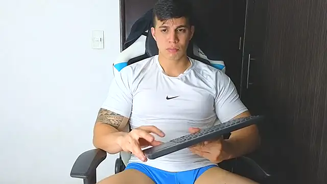 Ethanstill1 online show from 12-13-24, 03:49