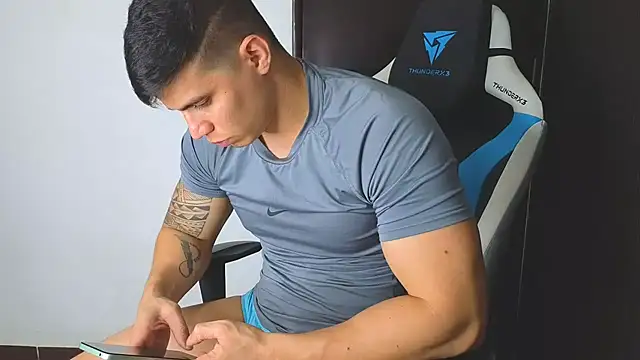 Ethanstill1 online show from 12-07-24, 05:37