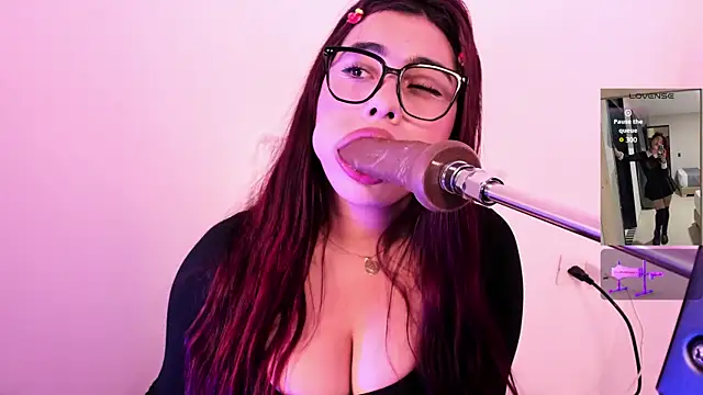 Snapshot of Danna_adams01 chatting on 02-11-26, 10:09 Danna adams01 online show from 02-11-26, 10:09