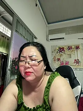 Snapshot of NDith chatting on 05-31-26, 11:05 NDith online show from 05-31-26, 11:05