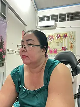 Snapshot of NDith chatting on 07-08-26, 02:51 NDith online show from 07-08-26, 02:51