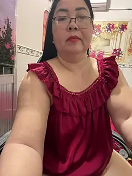 Snapshot of NDith chatting on 06-02-26, 12:38 NDith online show from 06-02-26, 12:38