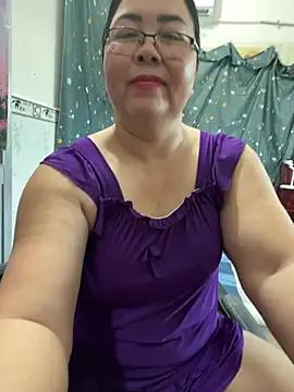 Snapshot of NDith chatting on 07-20-26, 10:39 NDith online show from 07-20-26, 10:39