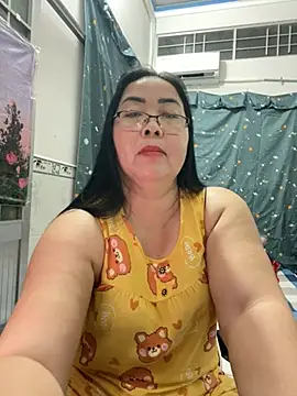 Snapshot of NDith chatting on 07-19-26, 11:29 NDith online show from 07-19-26, 11:29