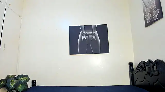 Riya xXx online show from 02-14-26, 09:48