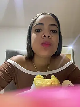 Snapshot of NAUGHTY_LITTLE_18 chatting on 02-08-25, 12:06 NAUGHTY LITTLE 18 online show from 02-08-25, 12:06