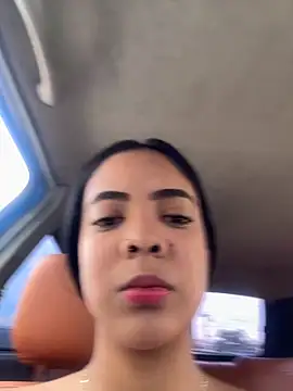 Snapshot of NAUGHTY_LITTLE_18 chatting on 10-28-25, 04:06 NAUGHTY LITTLE 18 online show from 10-28-25, 04:06