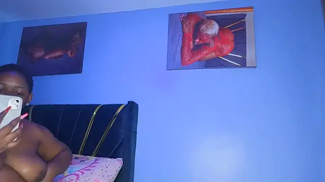 Snapshot of Cherriikenzie chatting on 05-27-26, 12:34 Cherriikenzie online show from 05-27-26, 12:34
