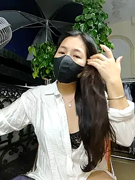 lyna bl online show from 10-17-25, 02:08